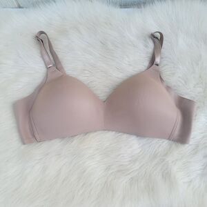 Warners Women's Beige Wireless Bra Size 38B Style RM0561T